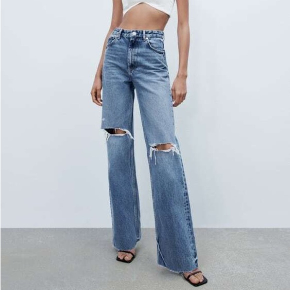 SOLD❤️‍🩹Zara high rise wide leg distressed jeans size 6
